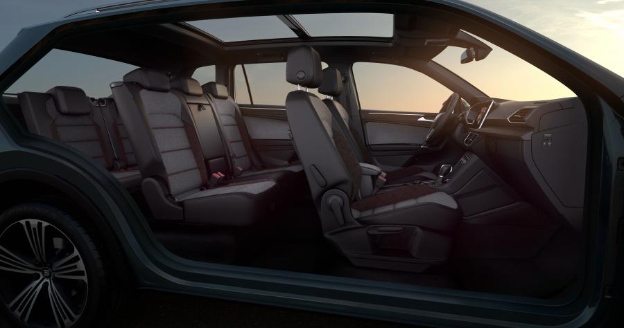 Интерьер Seat Tarraco Xcellence 2019 года  (WW) (фото 9 из 46)